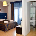 Check-inn לינה וארוחת בוקר 4*