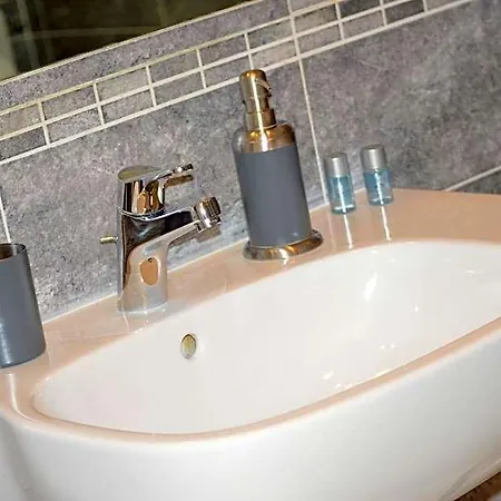 Check-inn Panzió 4*
